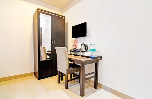 Kolkata House | DeluxeHotel O Baguiati Formerly GR