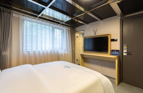 Middle Chaoyang Hotel | Dequan Chaoyang Park Hotel