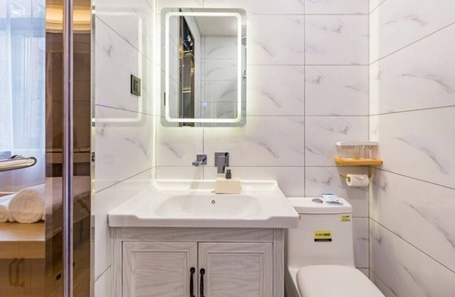 Chaoyang Hotel | Dequan Guanzhuang Hotel