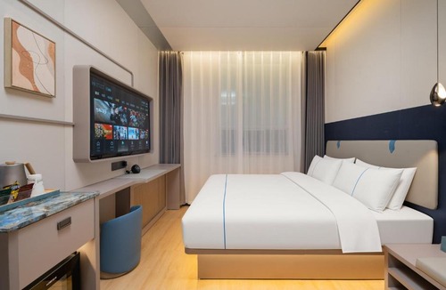 Middle Chaoyang Hotel | Dequan Lishui International Hotel, near Sanlitun