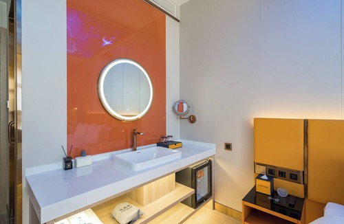 Taiyanggong Hotel | Dequan Luxury WangJing Hotel
