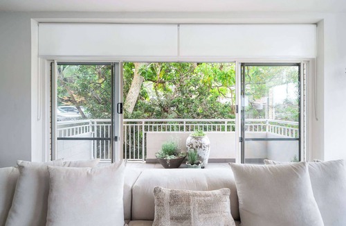Darling Point Apartment | Designer Living in Darling Point with Parking