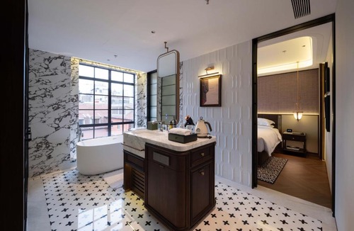 Downtown Shanghai Hotel | Diamond Bund hotel