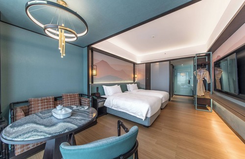 Longhu Qu Hotel | DIOTEL