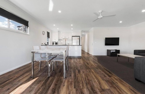 Moama Hotel | Discovery Parks Moama Waters