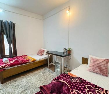 Bomdila Hotel | Divine Homestay Dirang