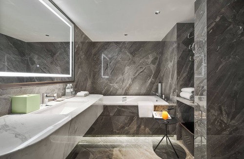 Huaihai Road Commercial Area Hotel | Donghu Collection Hotel Shanghai