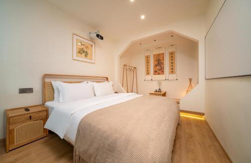 Chanhe Hui District House | Dongmoshang B&B, Lijingmen Cross Street, Luoyi Ancient City