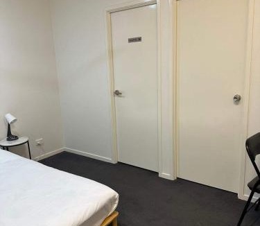 Gregory Hills House | Double Bed Room with Ensuite Bath-Peaceful location