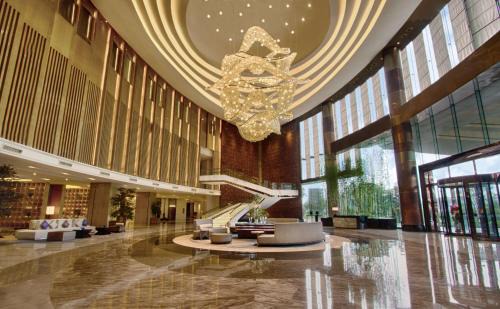 Yuancheng District Hotel | DoubleTree by Hilton Heyuan