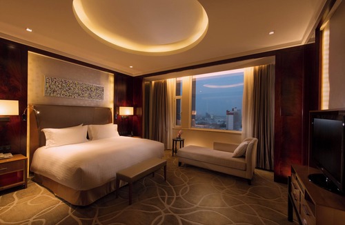 Huanghelu Hotel | DoubleTree by Hilton Hotel Qinghai - Golmud