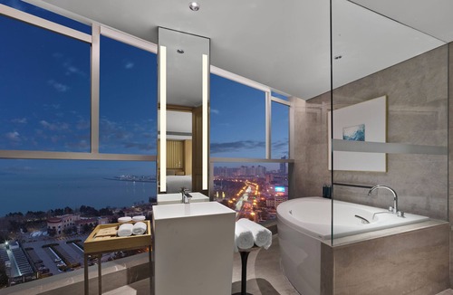 Huancui Hotel | DoubleTree by Hilton Weihai