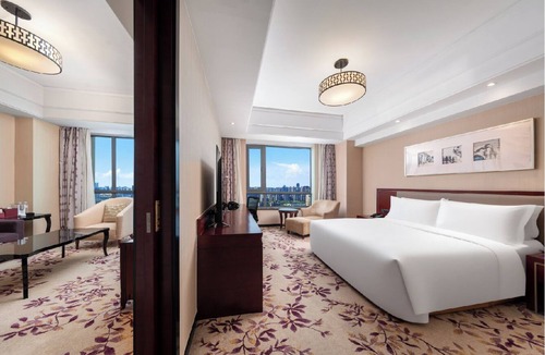 Bin Hu District Hotel | DoubleTree by Hilton Wuxi