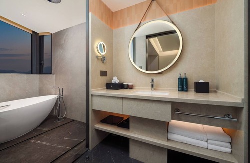 Longwen District Hotel | Doubletree By Hilton Zhangzhou