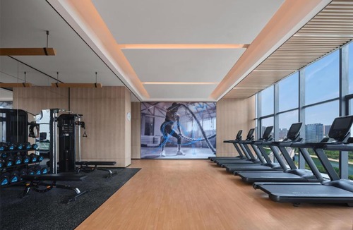 Jinshui District Hotel | Doubletree By Hilton Zhengzhou East