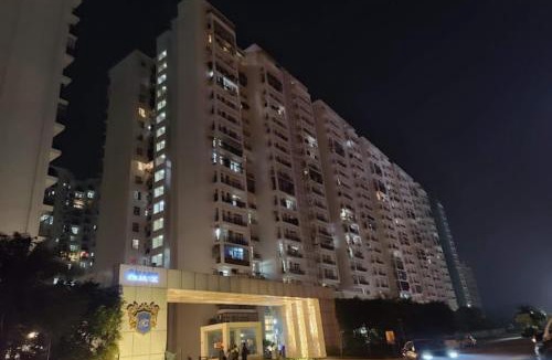 Auli Apartment | Downtown Delight