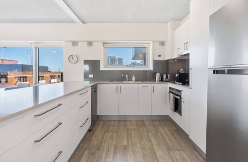 Kirribilli Apartment | Dream Views of Sydney CBD