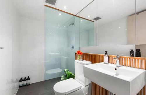 Bondi Beach Apartment | Drews Bondi Beach Pad Music Inspired