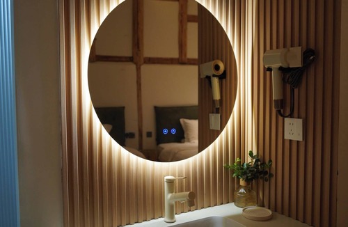 Qiandongnan Hotel | Drum Tower Sightseeing B&B.