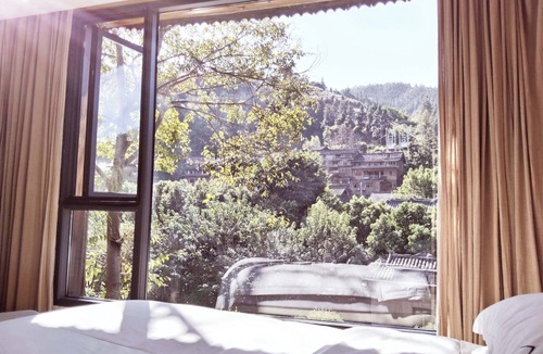 Qiandongnan Hotel | Drum Tower Sightseeing B&B.