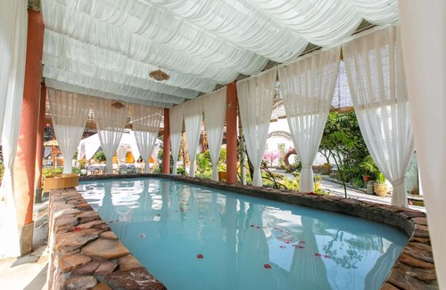 Dujiangyan Hotel | Dujiangyan Whispering Wind Hot Spring Resort Homestay(Near HSR Station)