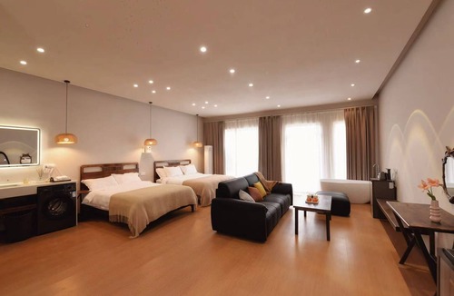 Mingsha Mountain and Crescent Spring Bed & Breakfast | dunhuang sanmuyuanminsu