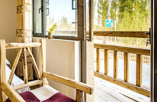 Mingsha Mountain and Crescent Spring Hostel | Dunhuang Silk Yododo Inn