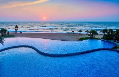 Huidong Hotel | Dusit Thani Shuangyue Bay Resort Huizhou