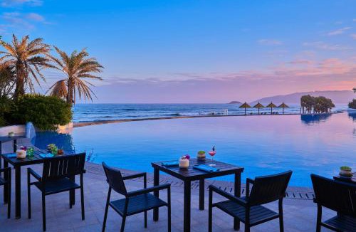 Huidong Hotel | Dusit Thani Shuangyue Bay Resort Huizhou