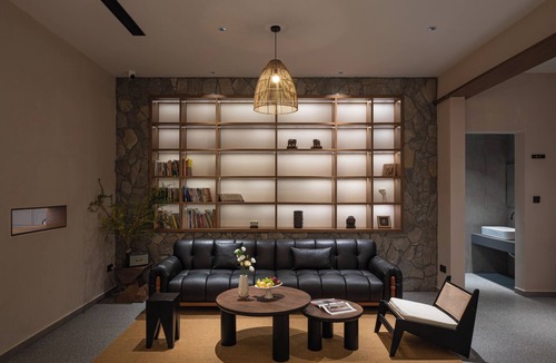 Yangshuo Hotel | Dyed Mount Boutique Hotel