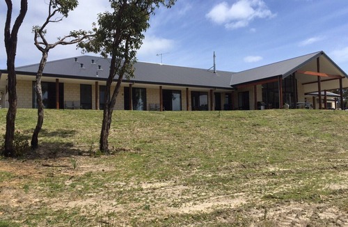 Eagle Bay Bed & Breakfast | Eagle Bay House - Winter Room