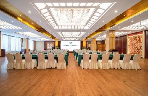 Erqi District Hotel | Eagle City Xindi Hotel