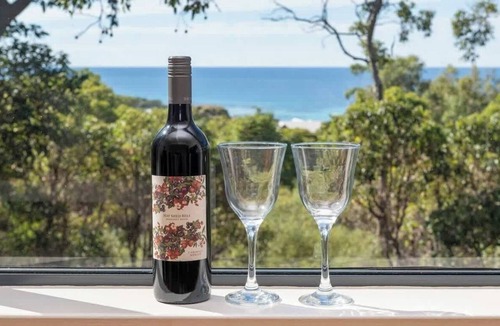 Eagle Bay House | Eagle Vista Beachside Bliss with Bushland Serenity