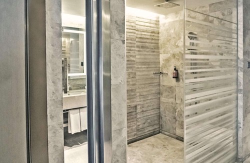 Middle Chaoyang Hotel | EAST Beijing