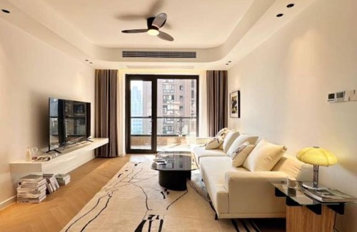 Huangpu Apartment | Eastern Hub - Bund Branch Yongye house Designer Deluxe Three bedrooms nice view