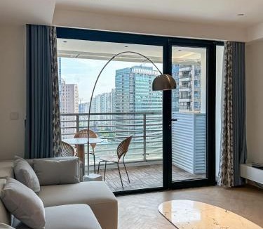 Dapuqiao Apartment | Eastern Hub - Bund Branch TianZiFang superior 2 bedrooms near the Bund