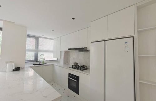 Shanghai Apartment | Eastern Hub - Designer Apartment with Open Kitchen and Super Large Sofa