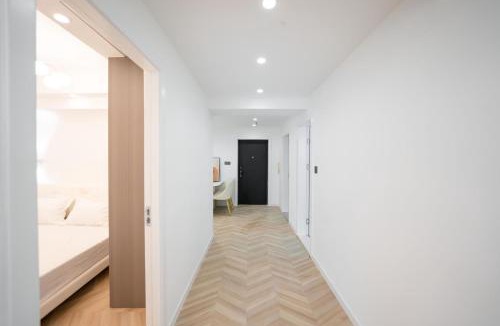 Haining Road Apartment | Eastern Hub - People square Branch New 3 bedrooms house
