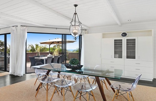 Killcare House | Easy walk to Bouddi NP, beach and village