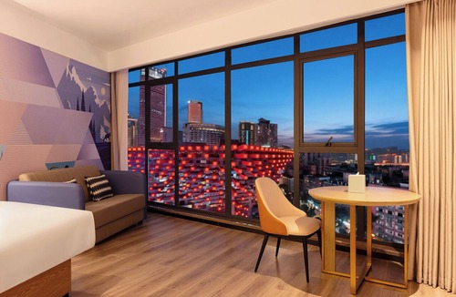 Yuzhong Hotel | Echarm Hotel JiefangbeiPedestrianStreet