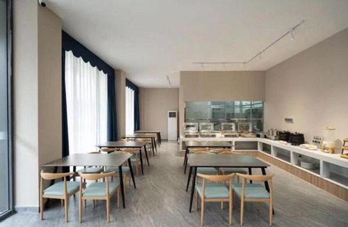 Chikan District Hotel | Echarm Hotel Zhanjiang Zhanchuan Avenue Wanda Plaza