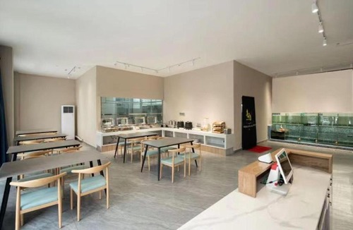 Chikan District Hotel | Echarm Hotel Zhanjiang Zhanchuan Avenue Wanda Plaza