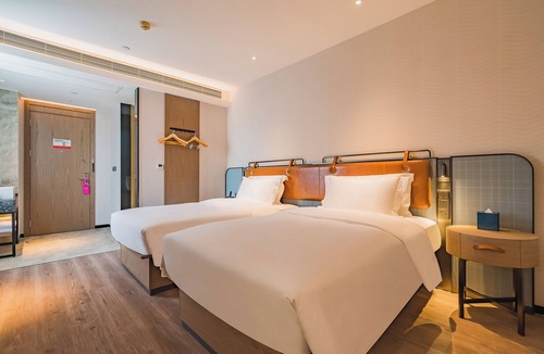 Panyu Hotel | Echarm International Hotel Guangzhou South Railway Station Zhongcun Metro Station Branch
