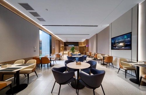 Luogang Hotel | Echarm International Hotel Guangzhou Huangpu Flagship Shuixi Subway Station Branch - Free Deliver Service to Guangzhou Baiyun International Airport & Free Deliver Service to Canton Fair Complex During Canton Fair Period