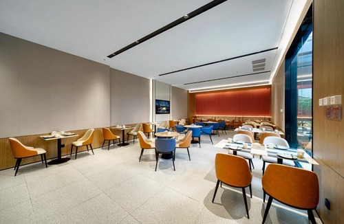 Luogang Hotel | Echarm International Hotel Guangzhou Huangpu Flagship Shuixi Subway Station Branch - Free Deliver Service to Guangzhou Baiyun International Airport & Free Deliver Service to Canton Fair Complex During Canton Fair Period