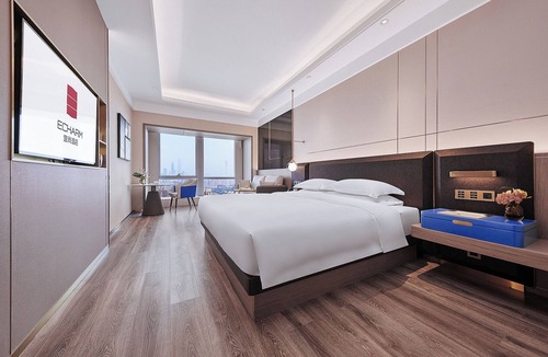 Haizhu Hotel | Echarm plus International Hotel Guangzhou Changgang Subway Station - Free Shuttle Bus to Canton Fair Complex During Canton Fair Period