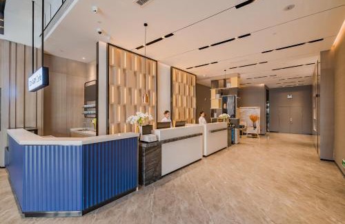 Panyu Hotel | Echarm Plus International Hotel Guangzhou South Railway Station Zhongcun Metro Station Branch