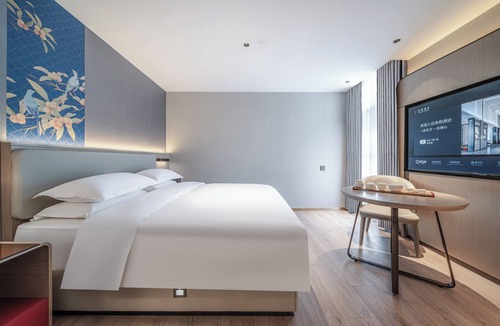 Xihu Hotel | ECHENG Hotel Bayi Square Nanchang