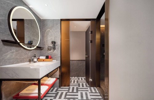 Xiaonan District Hotel | ECHENG Hotel Xiaogan East Station Yintai City