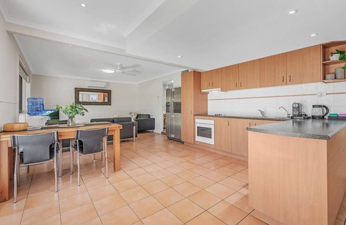 Wharparilla House | Echuca Murray River Holiday Home & Private boat mooring - Paro's Landing